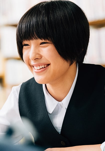 芋生　悠