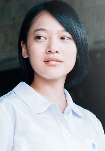 希代　彩